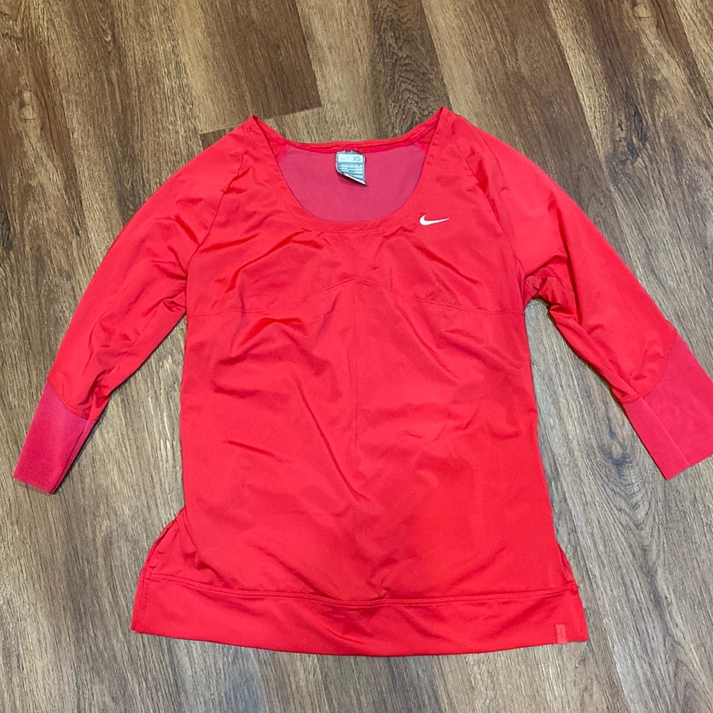 Womens Nike active top